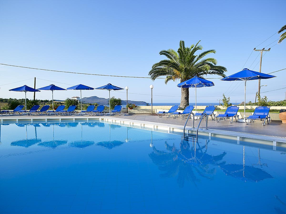 Eleftheria Hotel Agia Marina 외부 사진